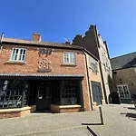 Ocean Retreat - Part Of The The Bay Village With Pool, Gym And Direct Access, Pub, Restaurant, Tennis And Meadows Walks Filey