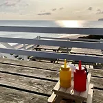 Ocean Retreat - Part Of The The Bay Village With Pool, Gym And Direct Access, Pub, Restaurant, Tennis And Meadows Walks Filey
