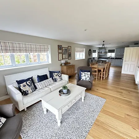 Holiday home Ocean Retreat - Part Of The The Bay Village With Pool, Gym And Direct Access, Pub, Restaurant, Tennis And Meadows Walks *