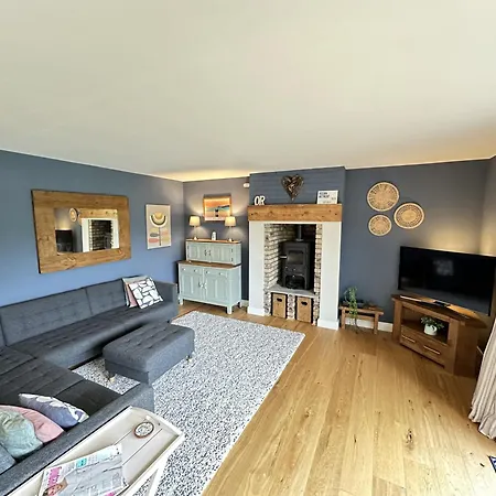 Ocean Retreat - Part Of The The Bay Village With Pool, Gym And Direct Access, Pub, Restaurant, Tennis And Meadows Walks Filey