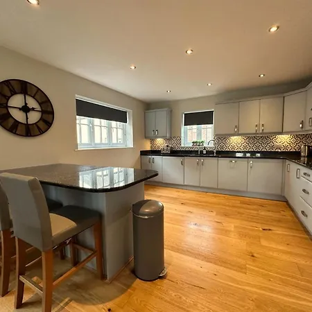 Ocean Retreat - Part Of The The Bay Village With Pool, Gym And Direct Access, Pub, Restaurant, Tennis And Meadows Walks Dom wakacyjny *