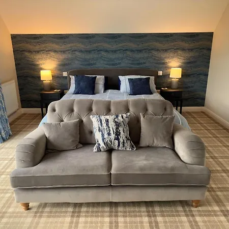 Ocean Retreat - Part Of The The Bay Village With Pool, Gym And Direct Access, Pub, Restaurant, Tennis And Meadows Walks * Filey