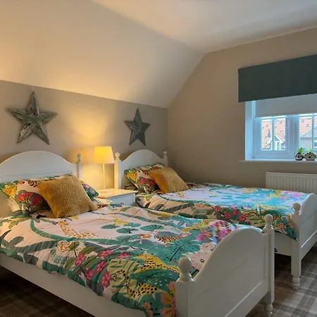 Dom wakacyjny Ocean Retreat - Part Of The The Bay Village With Pool, Gym And Direct Access, Pub, Restaurant, Tennis And Meadows Walks *