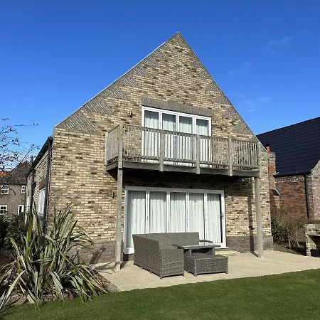 Ocean Retreat * Filey