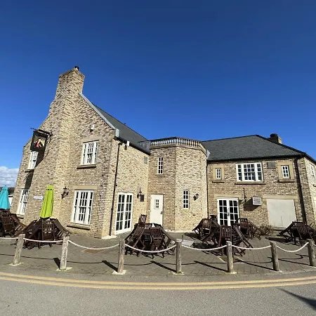 Ocean Retreat - Part Of The The Bay Village With Pool, Gym And Direct Access, Pub, Restaurant, Tennis And Meadows Walks * Filey