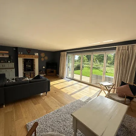 Ocean Retreat - Part Of The The Bay Village With Pool, Gym And Direct Access, Pub, Restaurant, Tennis And Meadows Walks * Filey